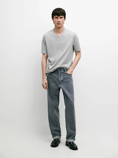 100% cotton V-neck T-shirt