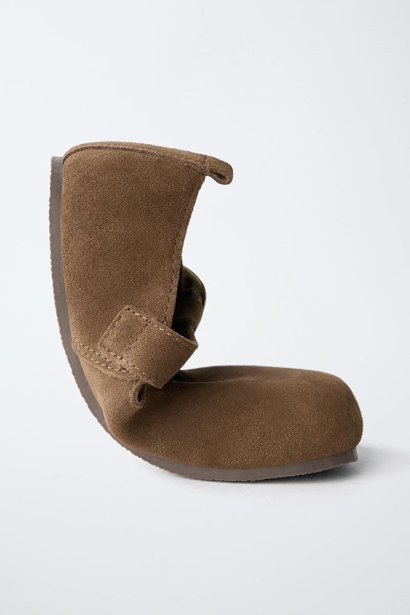 LEATHER CLOGS