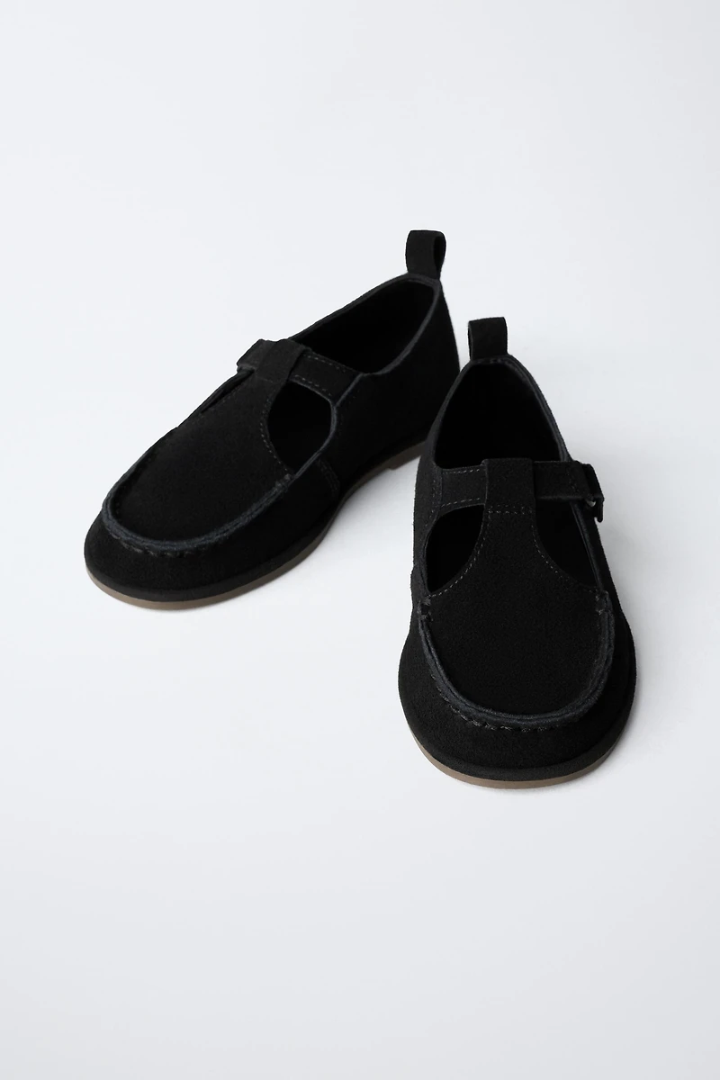 LEATHER T-STRAP SHOES