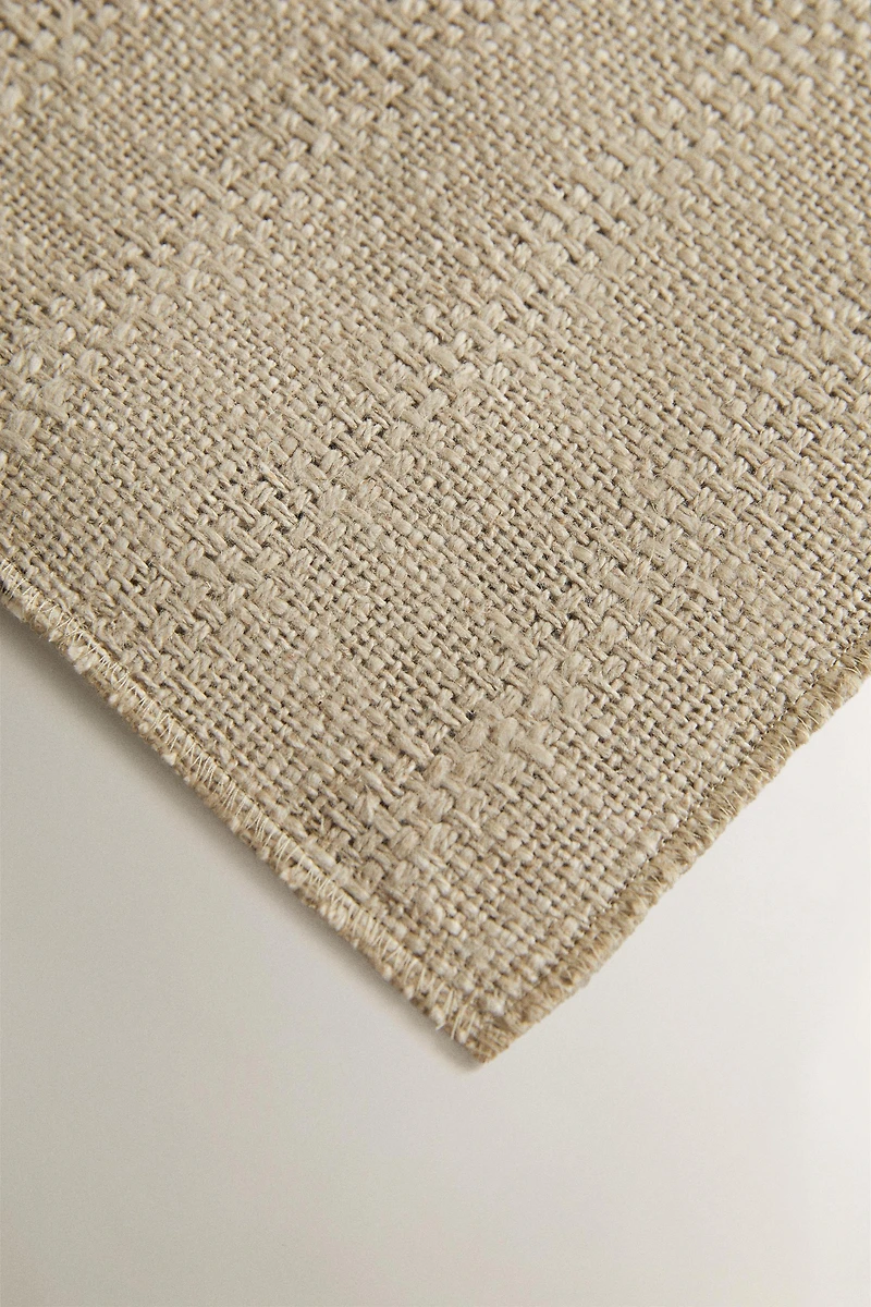TEXTURED LINEN PLACEMAT