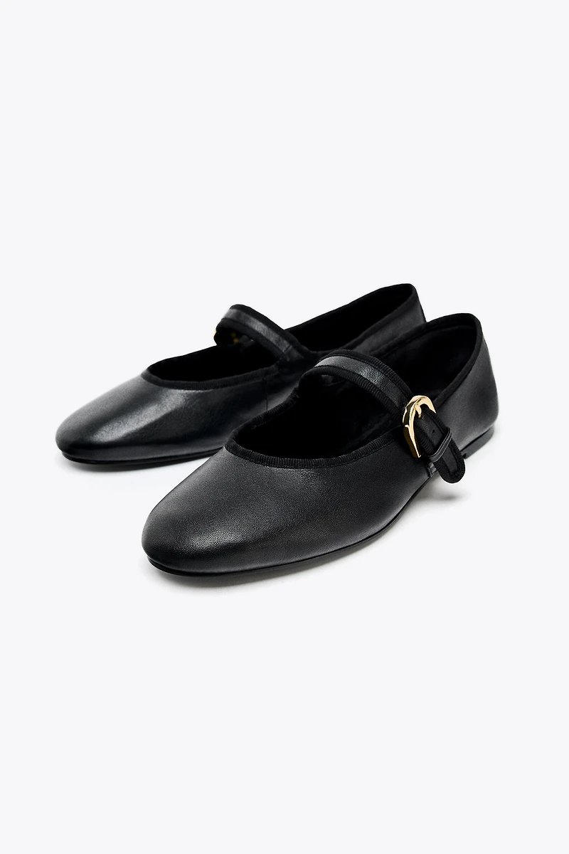 BALLERINES PLATES EN CUIR