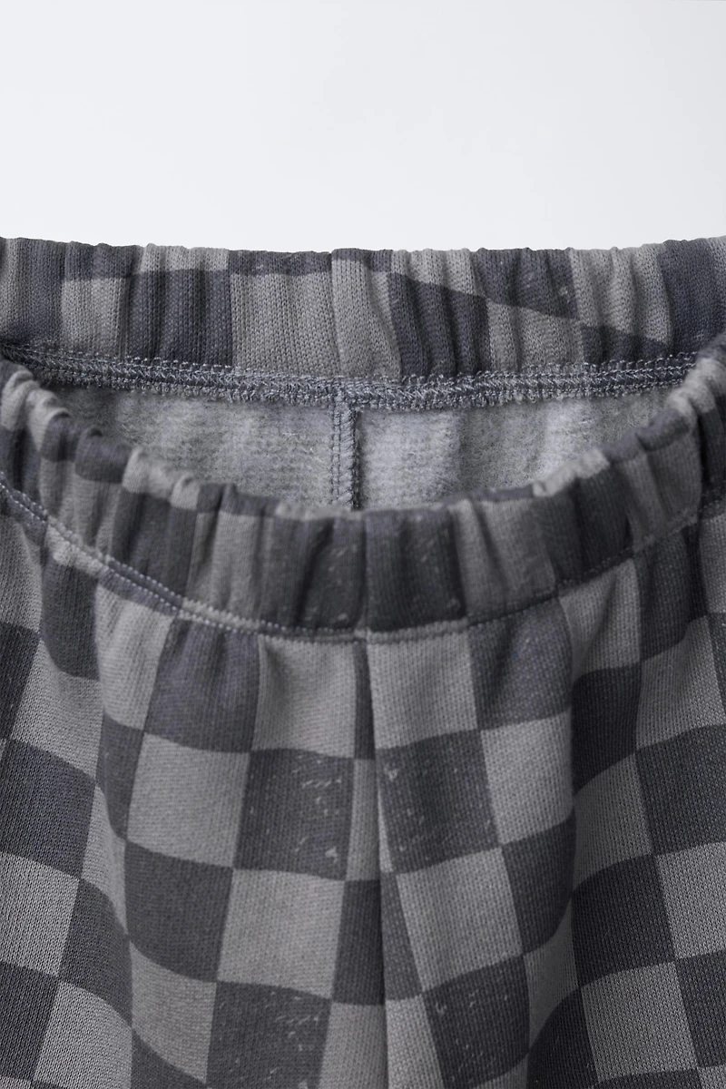 CHECKERBOARD SWEATSHIRT AND PANTS JOGGING SET