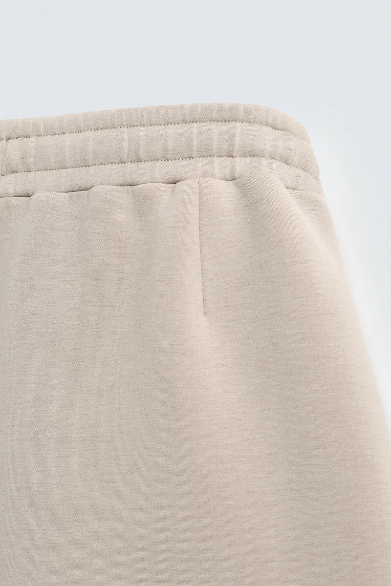 SHORT LONG EFFET NÉOPRÈNE À PINCES