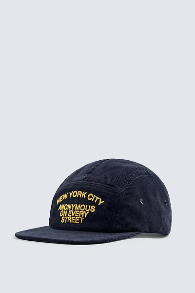 CASQUETTE EN VELOURS CÔTELÉ BRODÉE