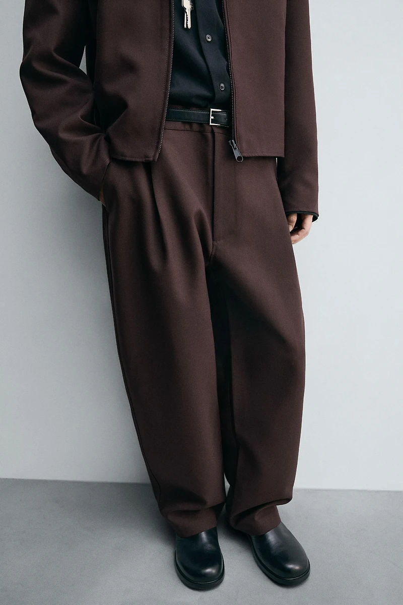 PANTALON BALLOON FIT À PLIS