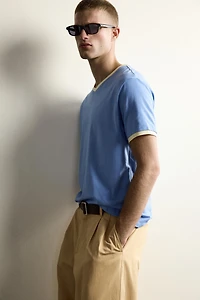 CONTRAST V-NECK RIBBED T-SHIRT