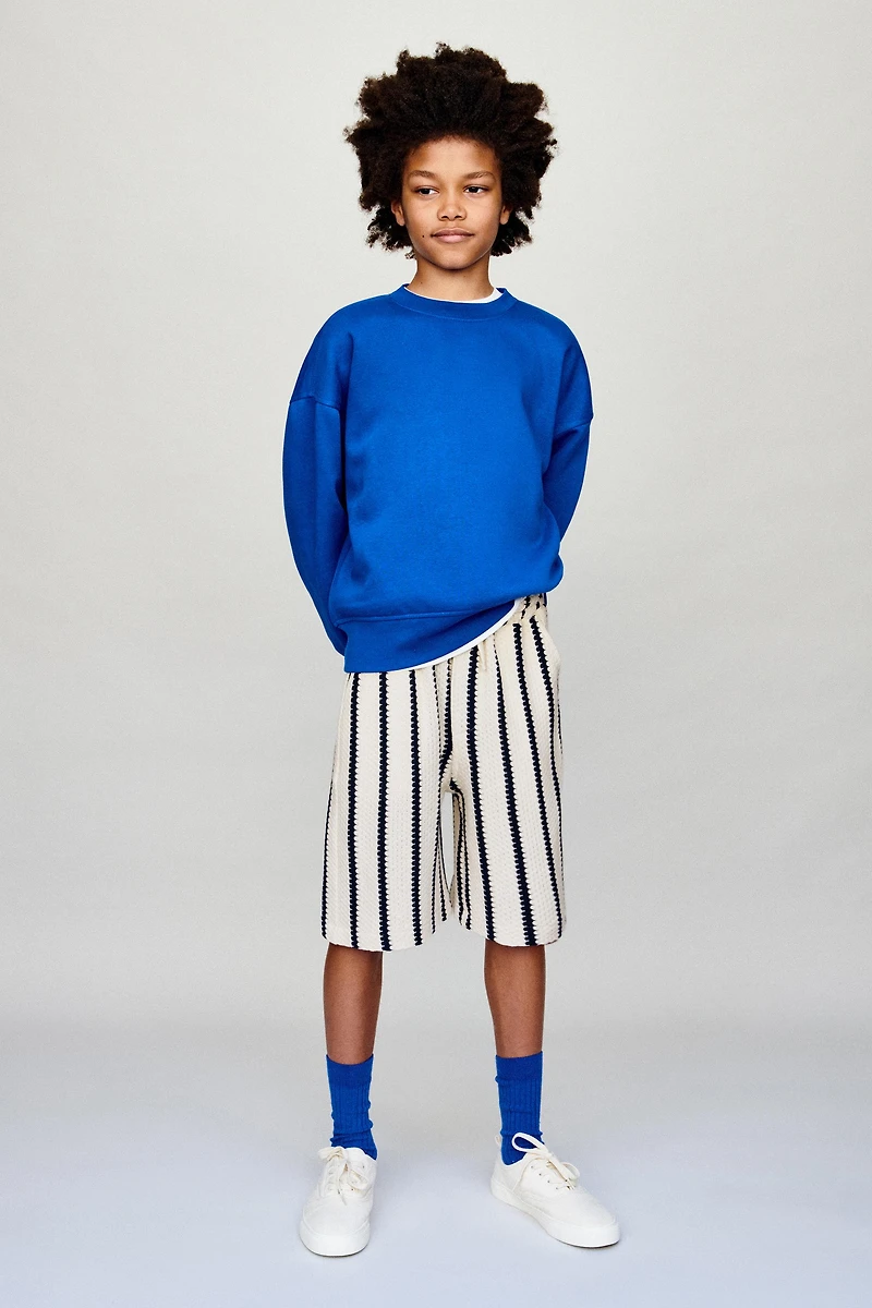 TEXTURED STRIPED KNIT SHORTS