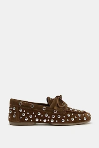 CHAUSSURES BATEAU EN DAIM À CLOUS