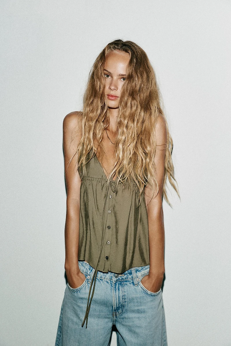 FLOWY STRAPPY TOP