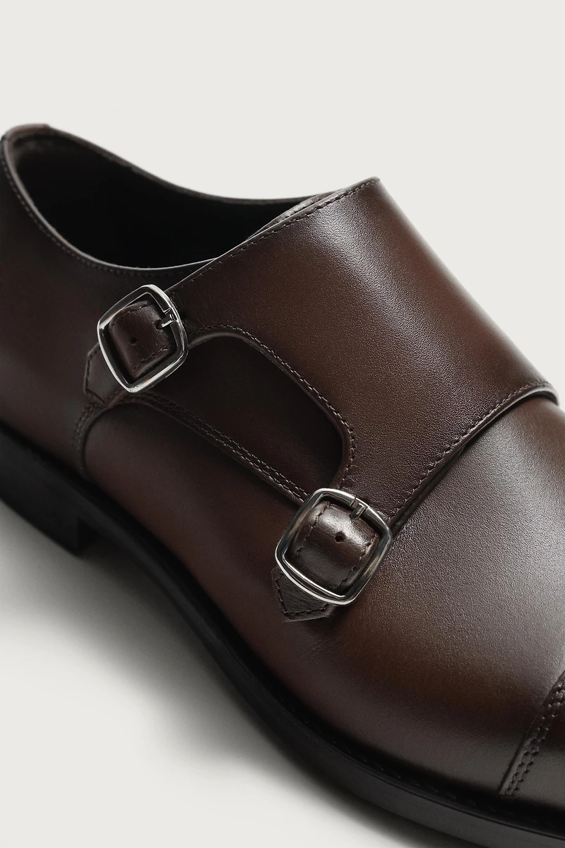 CHAUSSURES EN CUIR DOUBLE BOUCLE