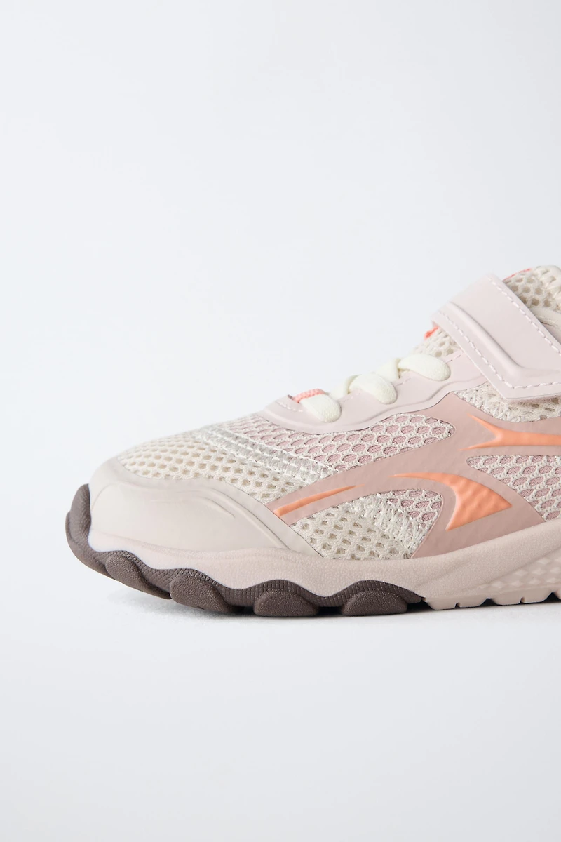BAREFOOT SNEAKERS