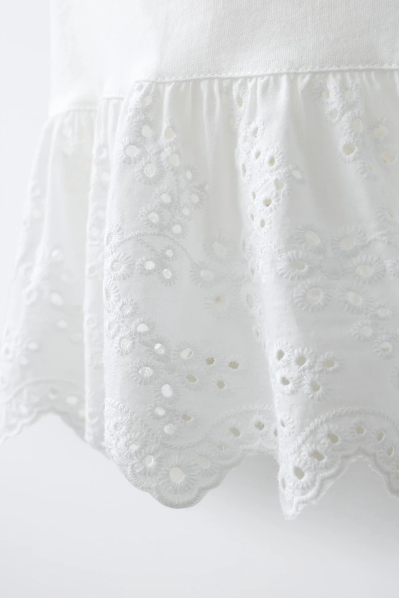 SWISS EMBROIDERY CONTRAST T-SHIRT