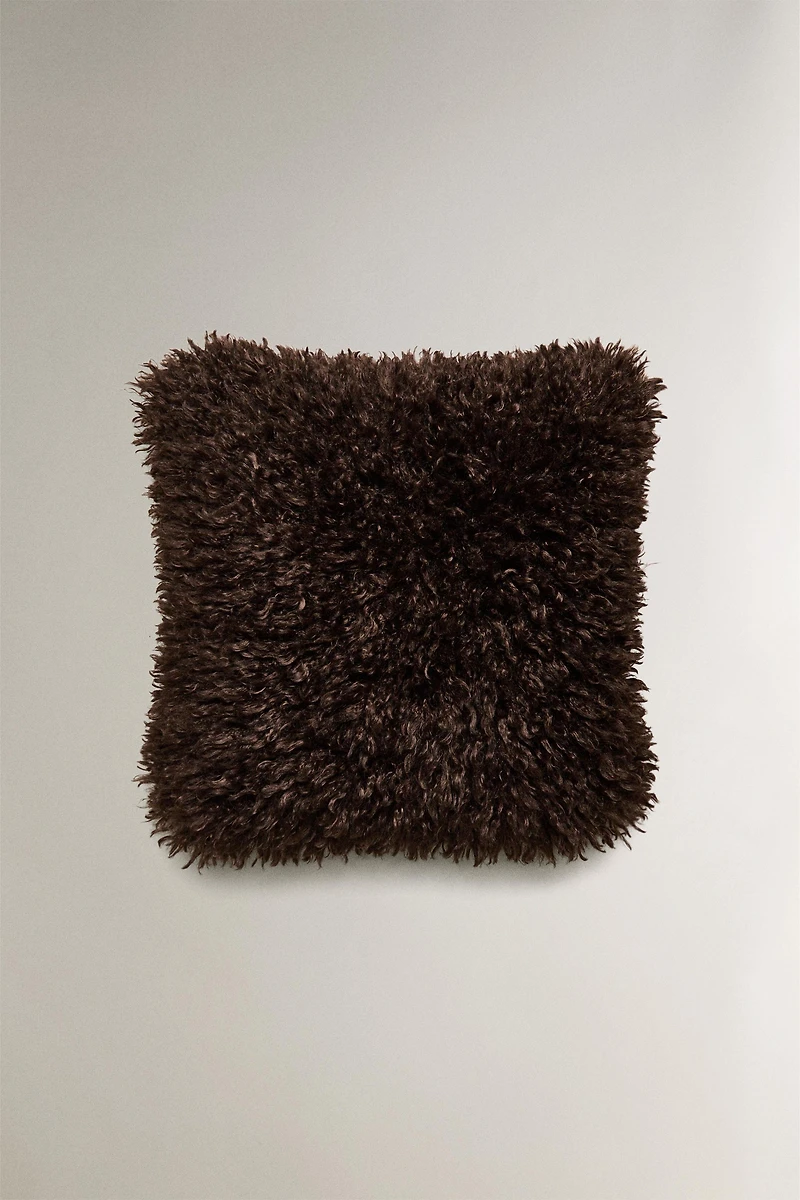 FAUX FUR SCALLOPED THROW PILLOW COVER