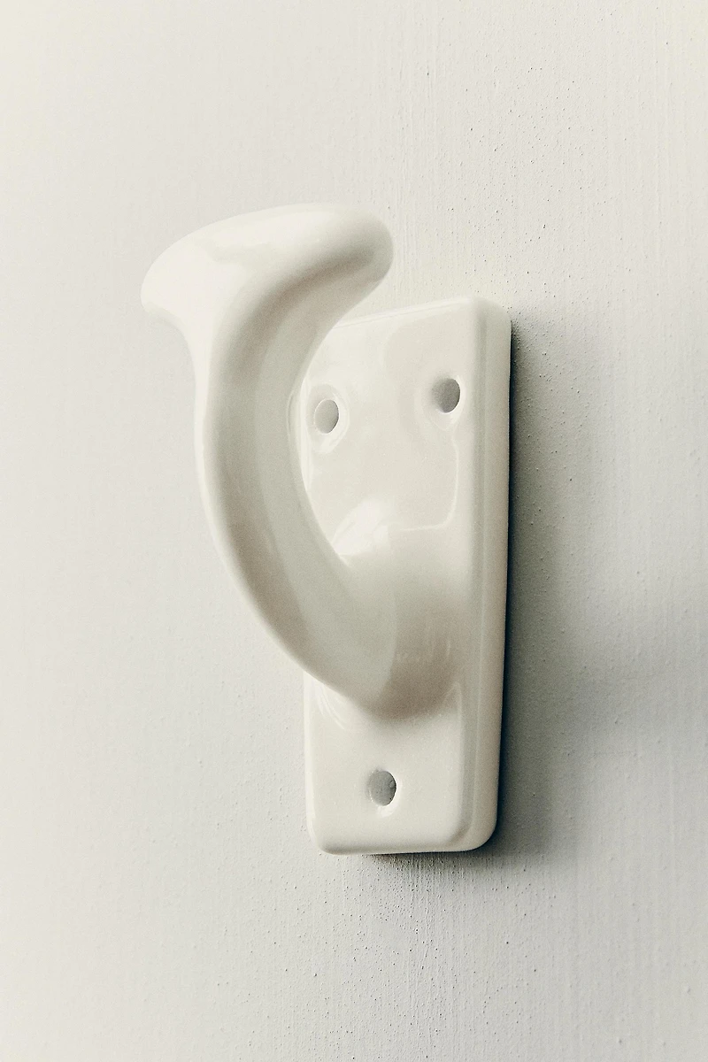 CERAMIC HOOK