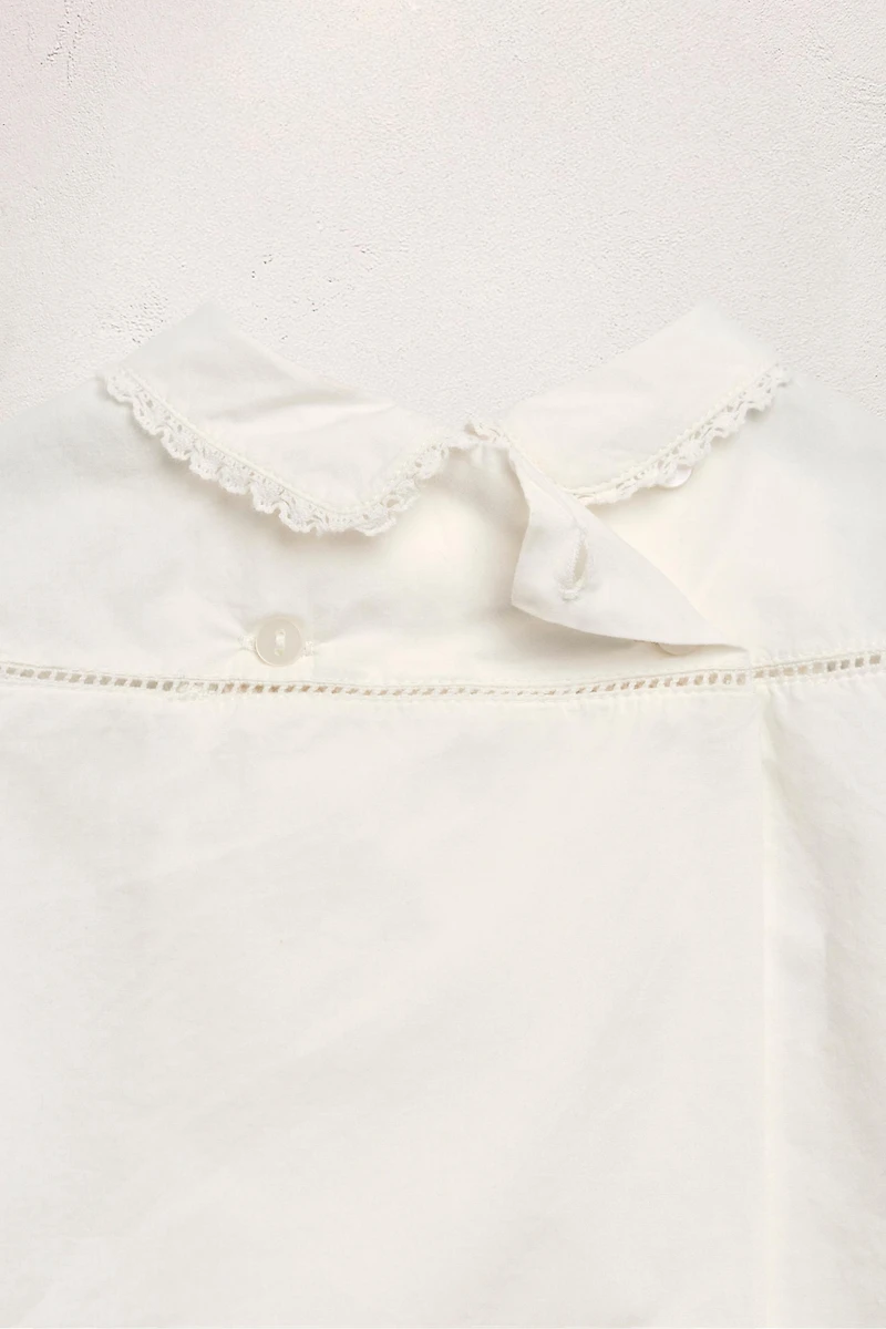 1 MONTH - 3 YEARS/ LIMITED EDITION POPLIN SHIRT AND EMBROIDERED FLOWER BLOOMERS SET