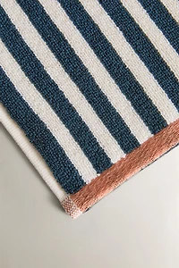 KIDS' REVERSIBLE STRIPED BATH TOWEL