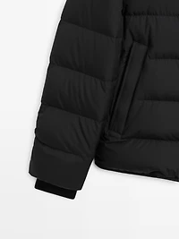 Water-repellent puffer jacket with down blend