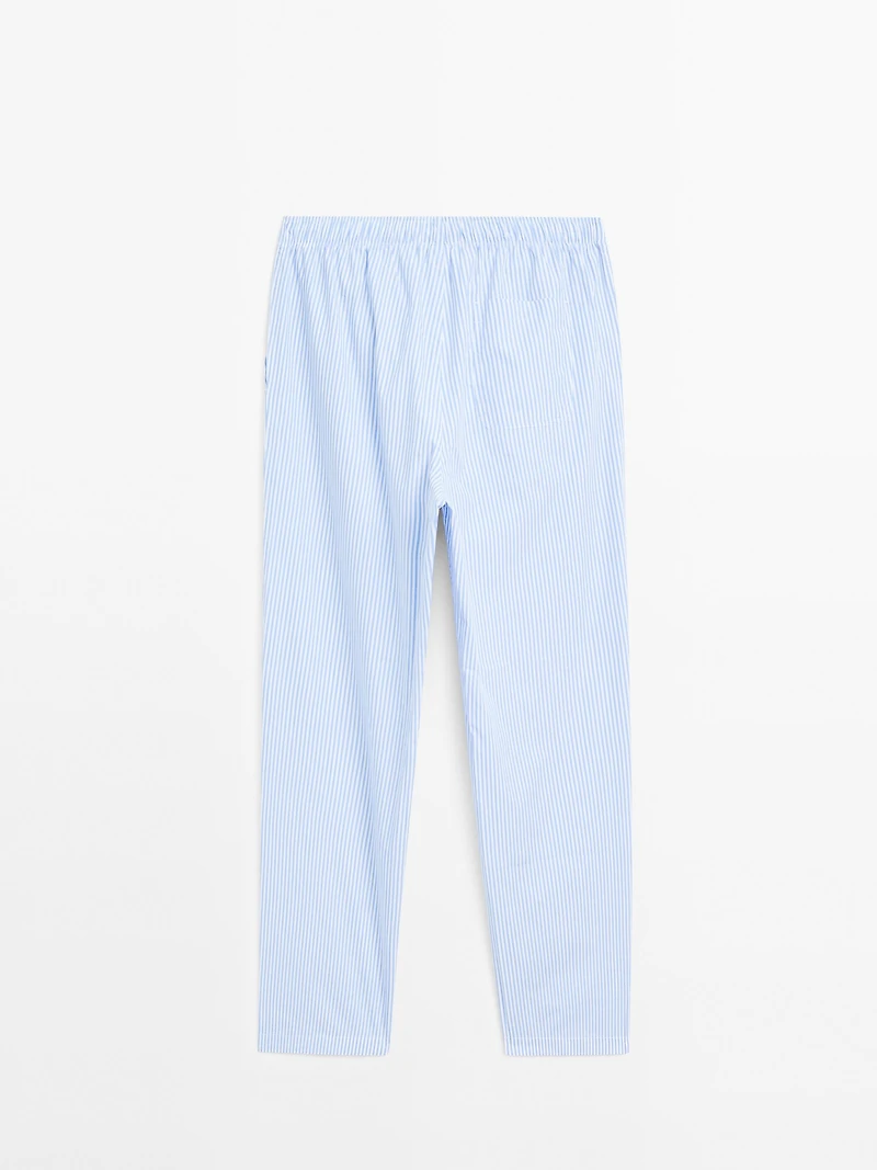 Pyjama avec T-shirt à manches courtes et pantalon rayures