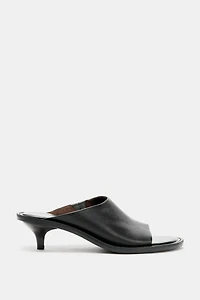 LEATHER MULE SANDALS