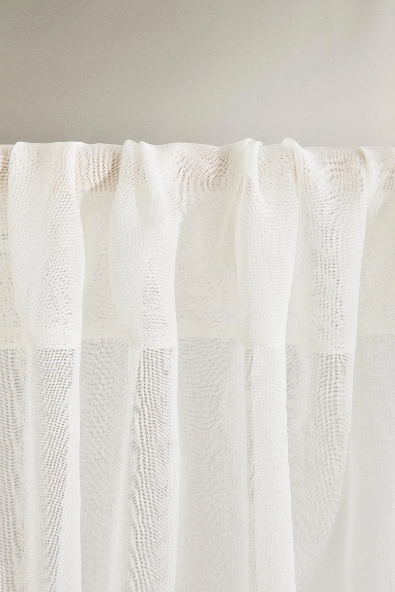 DOUBLE-WIDE LOW OPACITY CURTAIN