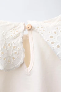 EMBROIDERED COLLAR T-SHIRT
