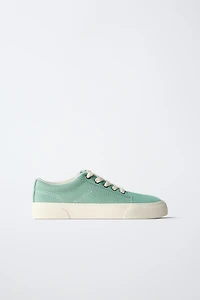 LACE-UP SNEAKERS