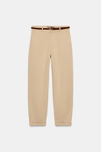 PANTALON CHINO AVEC CEINTURE TRESSÉE