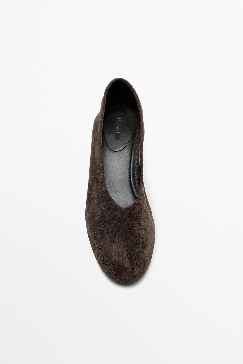 Split suede leather heel shoe