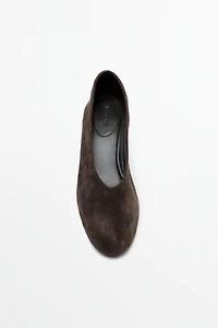 Split suede leather heel shoe