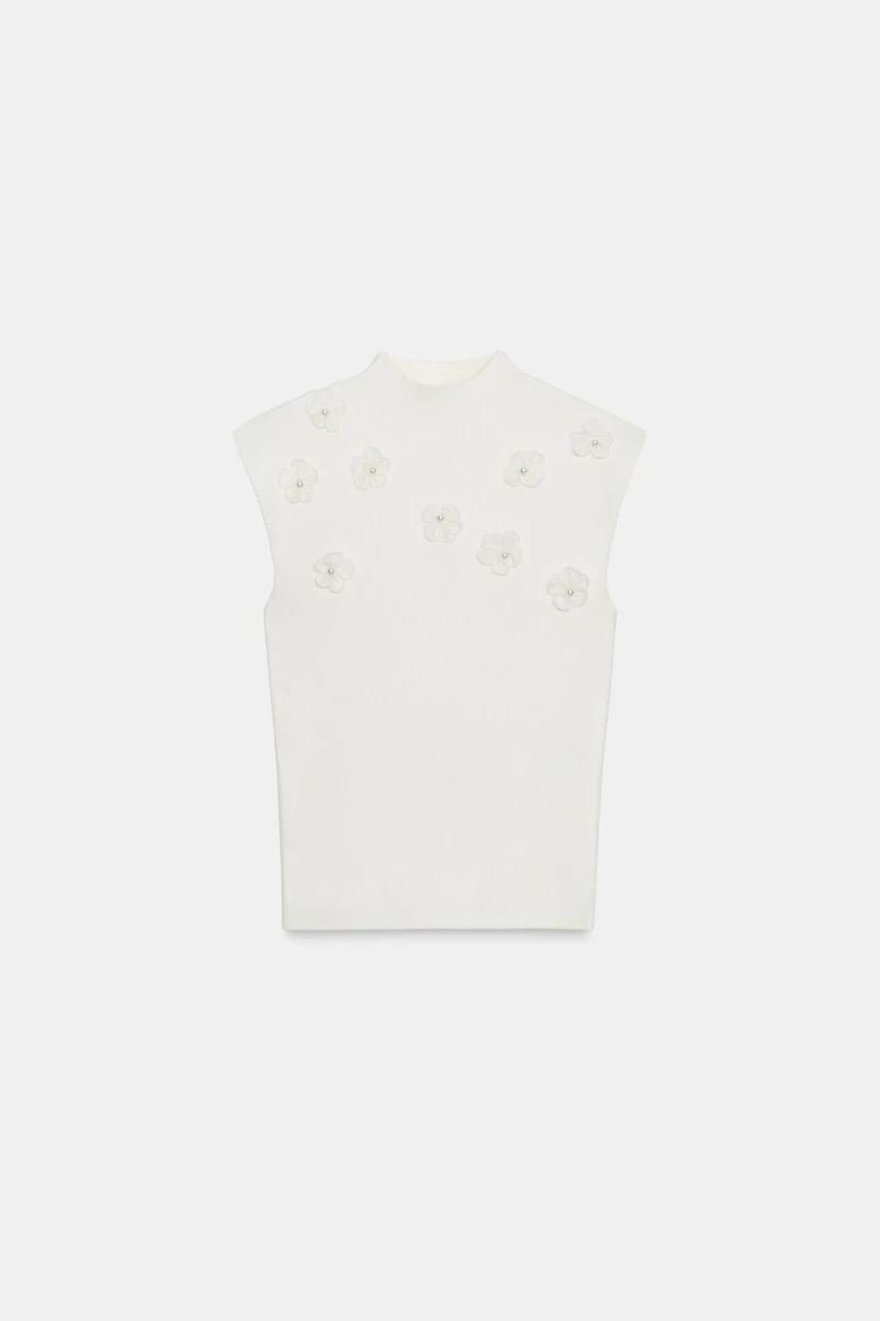 EMBOSSED FLORAL JEWEL TOP