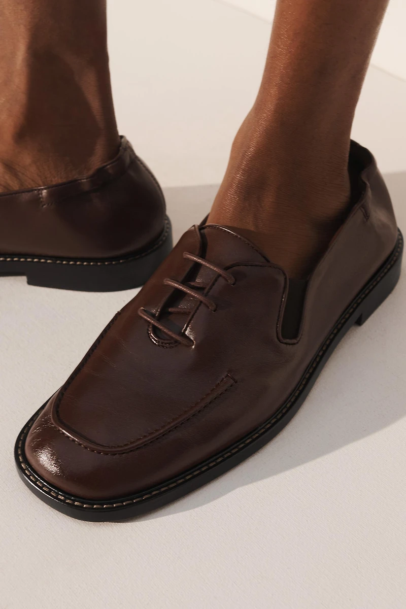CHAUSSURES EN CUIR