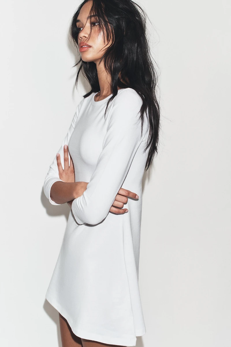 ROBE COURTE COL BATEAU