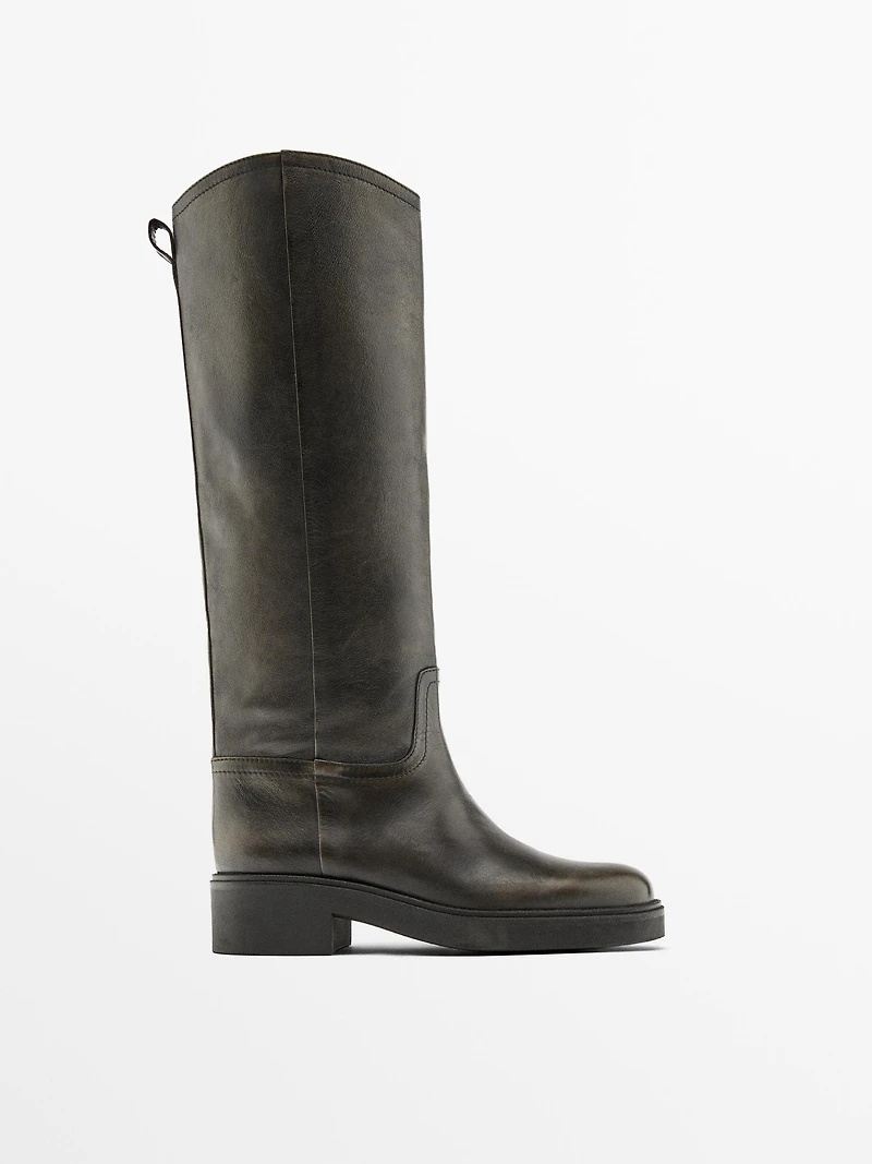 Bottes en cuir brossé