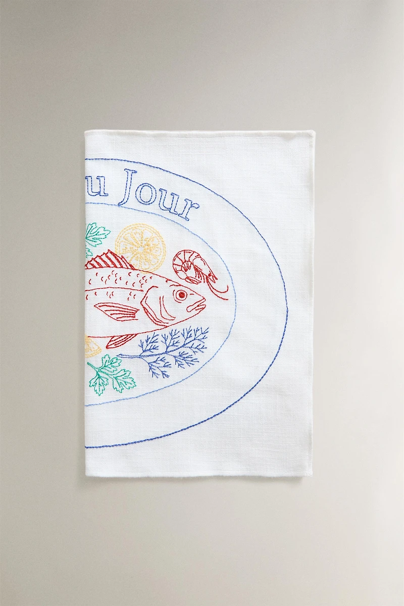 EMBROIDERED FISH PLACEMAT