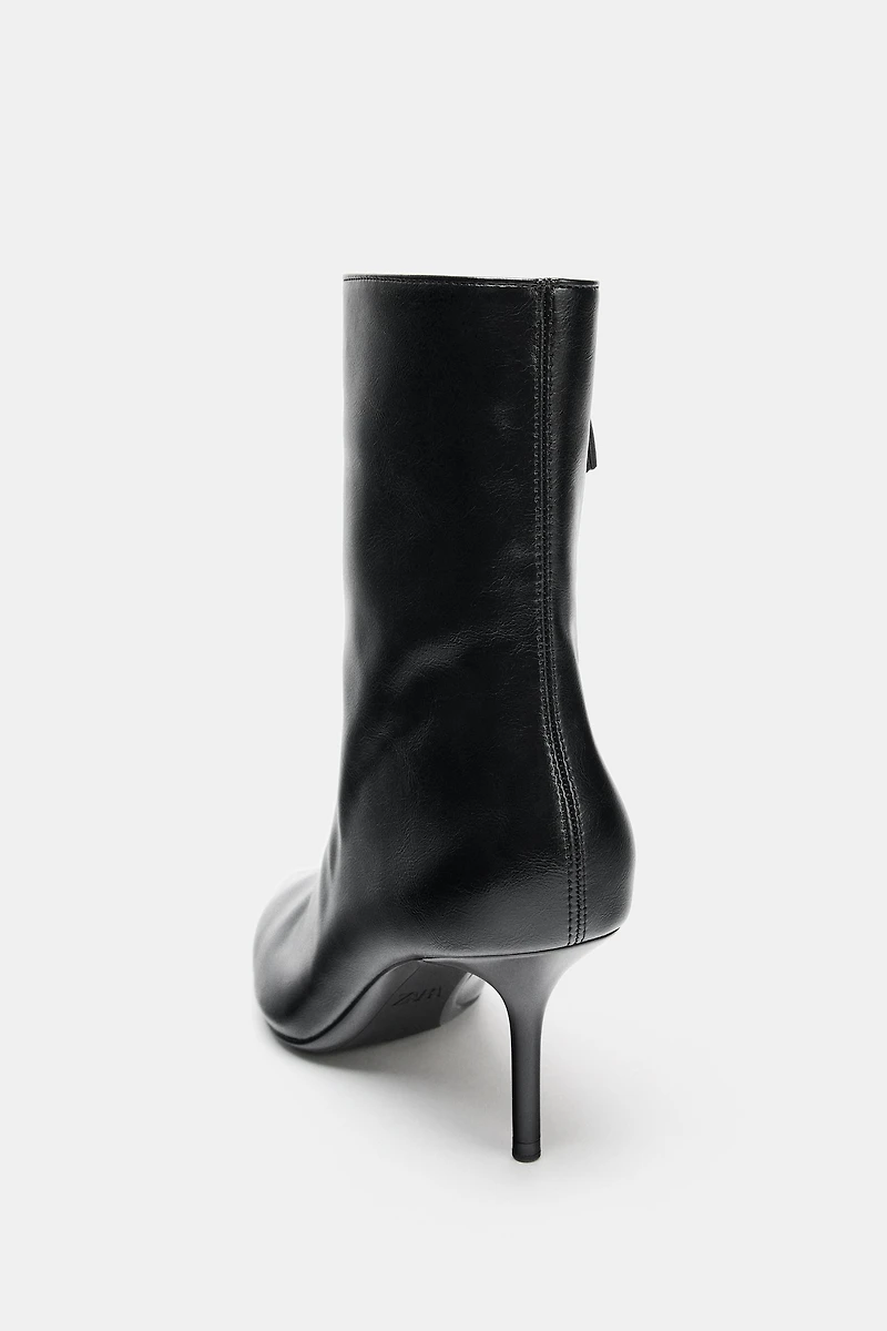 CRACKLED EFFECT HEELED ANKLE BOOTS