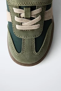 RETRO SNEAKERS