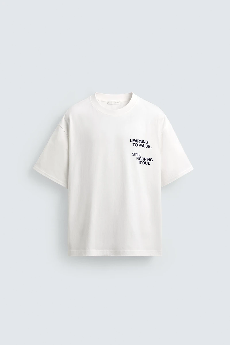 CONTRASTING TEXT PRINT T-SHIRT
