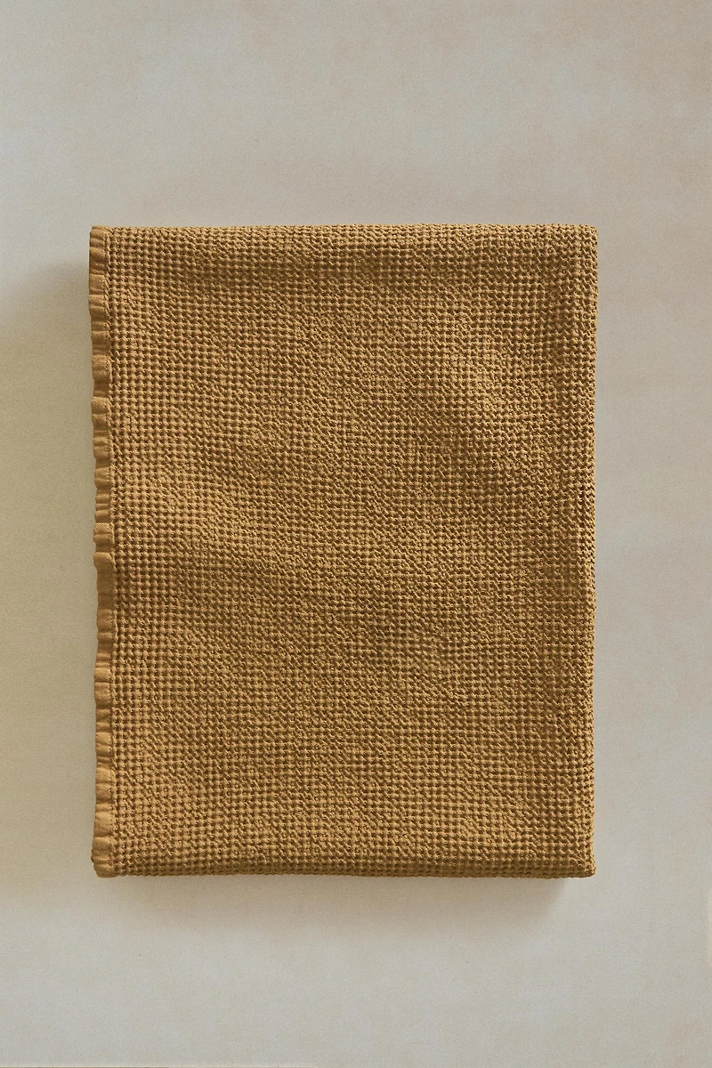 MINI WAFFLE-KNIT BATH TOWEL