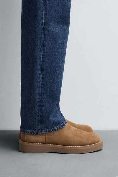 LEATHER CHELSEA BOOTS