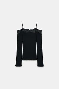 OFF-THE-SHOULDER T-SHIRT