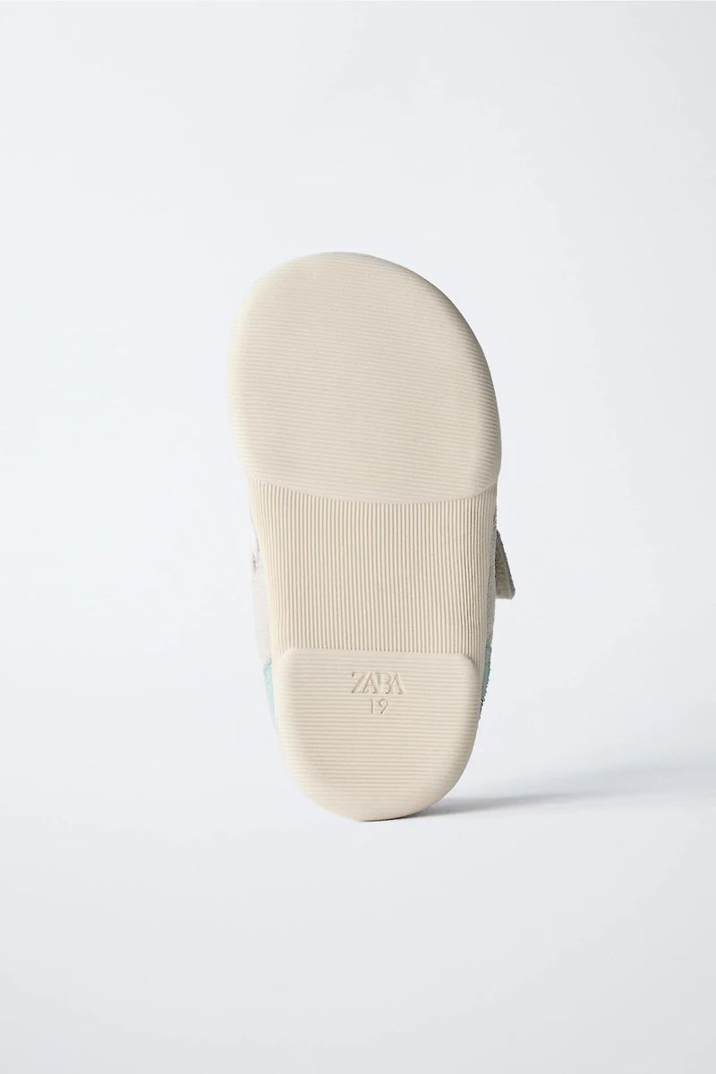 BAREFOOT COLOR SNEAKERS