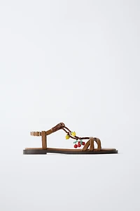 SANDALES À BRIDES ET FRUITS
