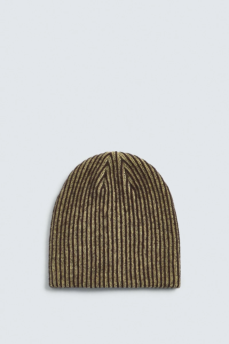 BONNET BEANIE AVEC LAINE AARON LEVINE X ZARA