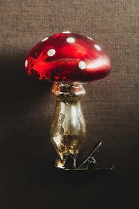 RED MUSHROOM ORNAMENT WITH A CLIP
