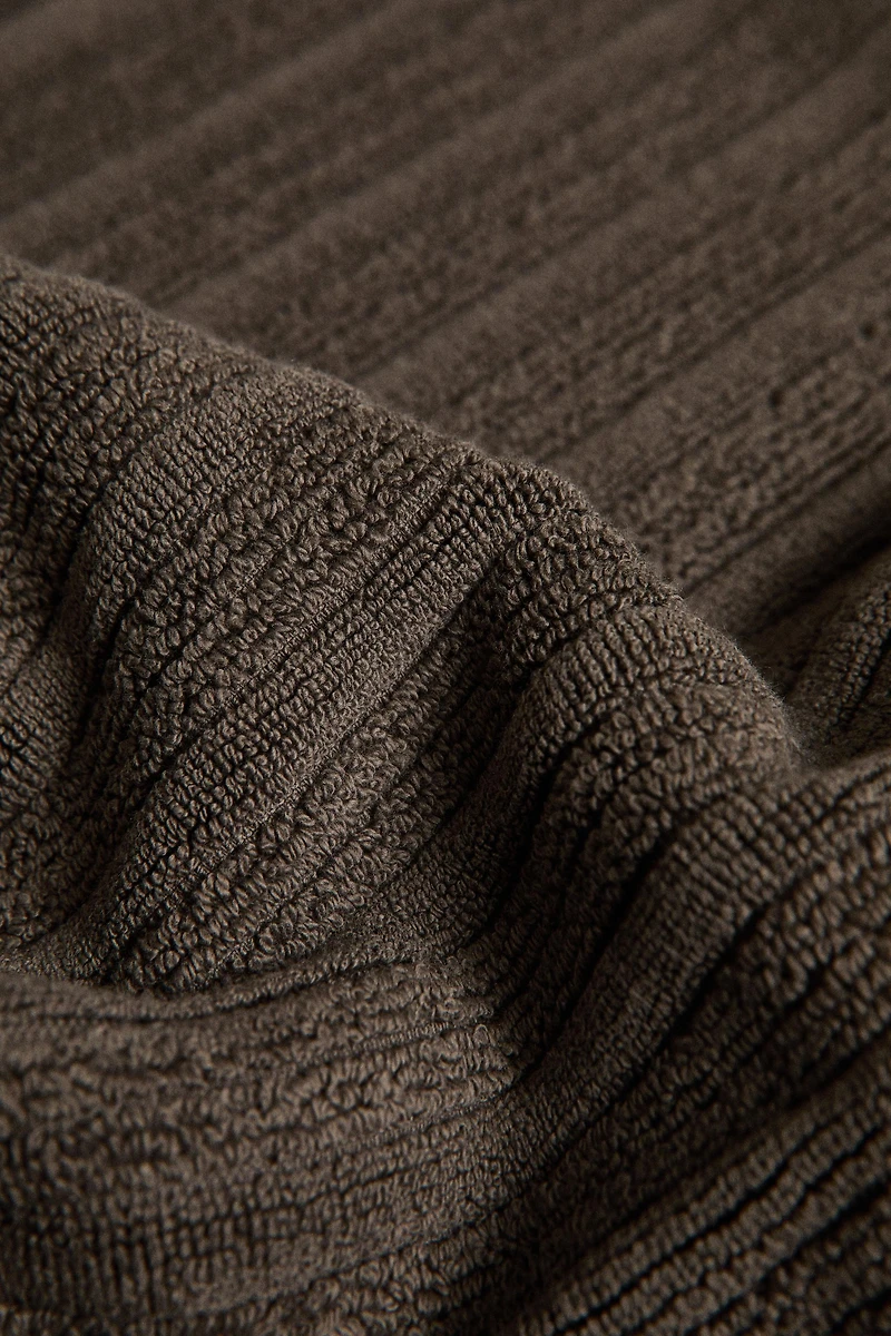 VELOUR TEXTURED STRIPED BATH MAT