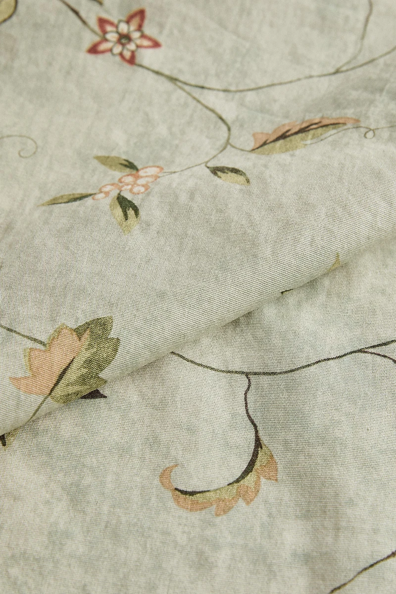 CHEMIN DE TABLE IMPRIMÉ FLEURI ET DENTELLE