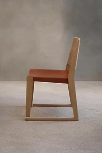 CHAIR 02