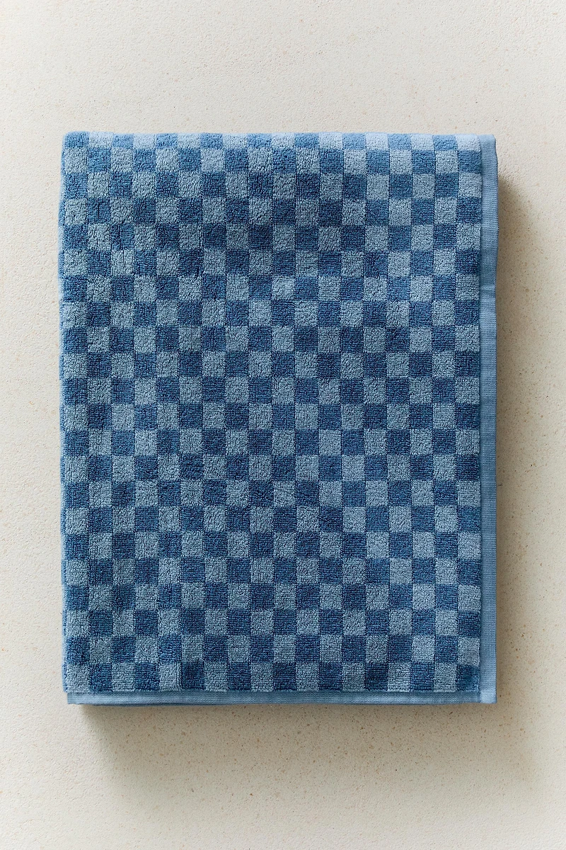 CHECKERBOARD BATH TOWEL
