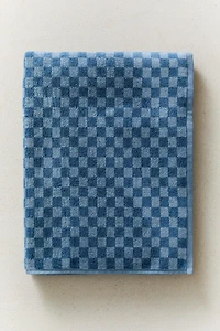 CHECKERBOARD BATH TOWEL