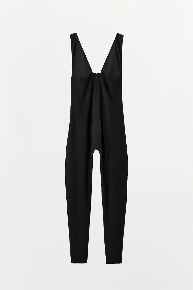 COMBINAISON À BRETELLES AVEC POLYAMIDE ET ZIP